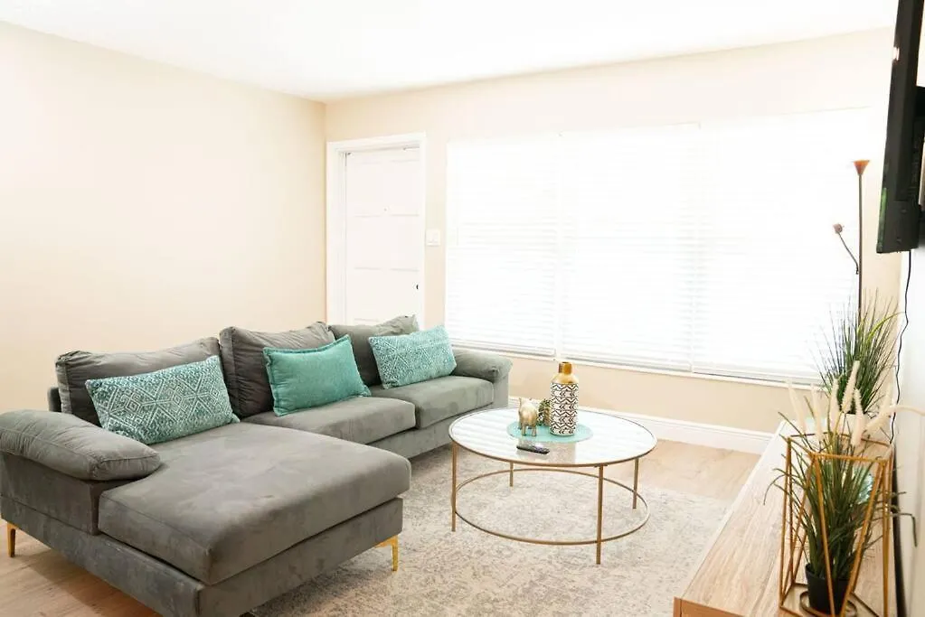 Family Home With Spa & Game Room 탬파 펜션