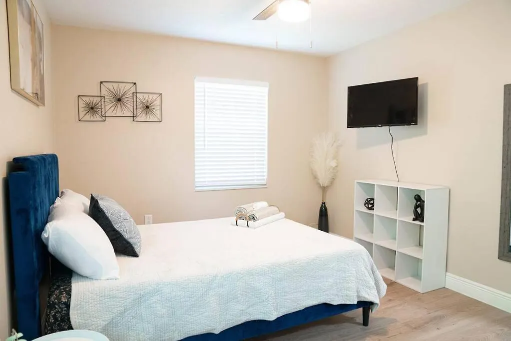 Family Home With Spa & Game Room 탬파 0*,