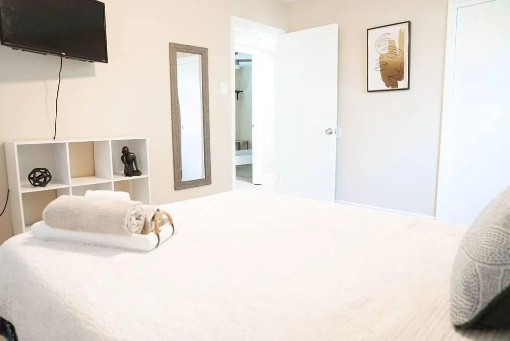 Family Home With Spa & Game Room 탬파 펜션